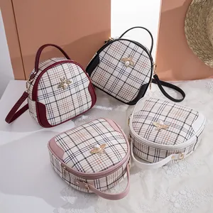 Damen Kariert Muschel Umhängetasche Mit Künstliche Perle Biene Dekoration Verstellbarer Gurt PU Leder Handtasche Lässige Schultertasche Für Alltag