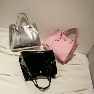Sac Seau en Cuir Verni Brillant pour Femmes Avec Large Bandoulière Imprimée Lettres Sac à Épaule PU Crossbody Pochette de Téléphone