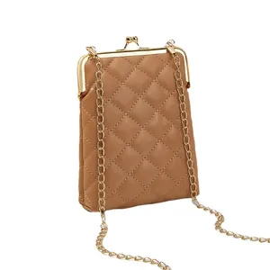 Mini sac bandoulière matelassé en cuir PU camel avec fermoir doré et bandoulière chaîne