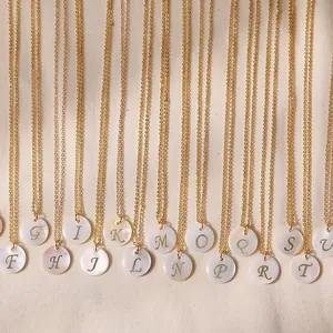 Collier Pendentif Lettre Initiale en Laiton Plaqué Or 18K Avec Disque Rond en Nacre Pour Femmes Bijoux Minimalistes