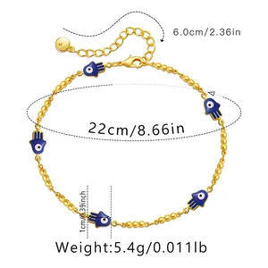Detalle de la tobillera Mano de Fátima en oro con medidas 22cm más 6cm de extensión