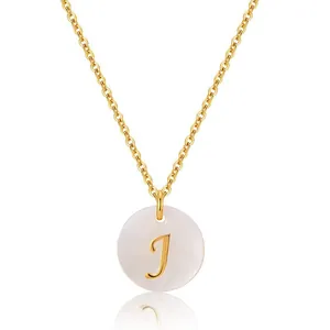 Collier plaqué or 18 carats avec initiale J sur pendentif en nacre irisante