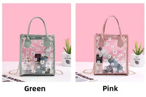 Detailvergleich der transparenten PVC-Gänseblümchentaschen in Pastellgrün und Rosa