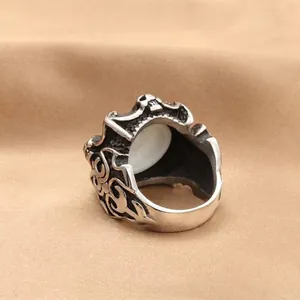 Vintage gothic dragon claw skull ring in stainless steel with punk style carvings
