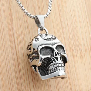 Vintage Punk Edelstahl Totenkopf Anhänger Halskette Mit Venezianerkette Für Herren Gothic Flamme Buchstabe A Schmuck Geschenk