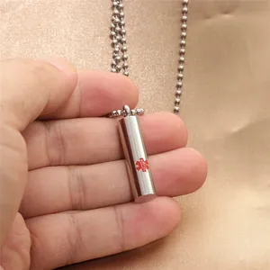 Polierter Edelstahl Zylinder Medizin-Anhänger mit rotem Star of Life Lebensstern
