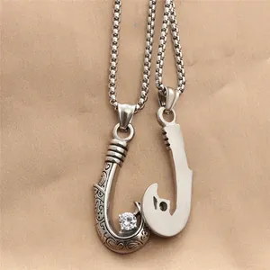 Punk-Stil Edelstahl Fischhaken Paar Halskette mit graviertem Diamant-Detail