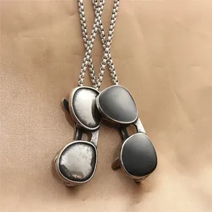 Vintage Titanium Steel Sunglasses Pendant Necklace For Men Punk Hip Hop Stainless Steel Eyeglasses Jewelry With Artificial Pearl Chain