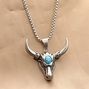 Collier Pendentif Tête de Taureau en Acier au Titane Vintage pour Hommes Style Punk Rétro Crâne de Bœuf Incrustation de Turquoise Bijoux Ethniques Sans Chaîne