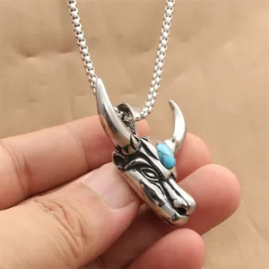 Collier tête de taureau vintage avec pierre turquoise et chaîne en acier inox