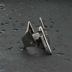 Anello da uomo in acciaio inossidabile a forma di elmo spartano con finitura vintage