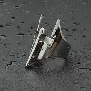 Anello punk retrò da uomo in acciaio inossidabile con maschera da guerriero lucidata