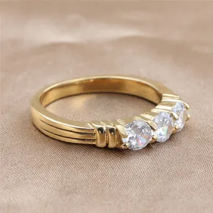 Anillo de Acero Inoxidable 316 Con Tres Piedras para Mujer Zirconia Cúbica Incrustado Pulido Joyería para Boda Fiesta