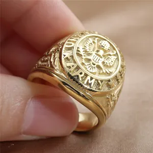 Men's gold-tone stainless steel US Army eagle signet ring with engraved stars