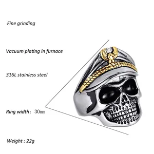 Gotischer Totenkopf Militärring für Herren aus 316L Edelstahl mit Goldverzierung