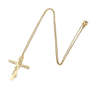 Collier croix dorée pour homme avec motifs évidés complexes et chaîne de perles