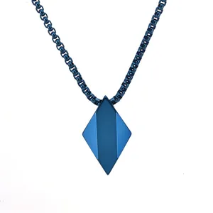 Collier Pendentif Losange Géométrique en Acier au Tungstène pour Hommes Minimaliste Facetté 3D Bleu Argent Noir Bijoux de Mode