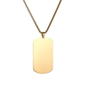 Collana con piastrina in acciaio inossidabile dorato e catena veneziana da uomo