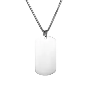 Pendaglio a piastrina in acciaio inossidabile lucido con collana a catena a perle