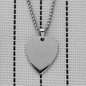 Collana con Plettro per Chitarra in Acciaio al Titanio Spazzolato Acciaio Inossidabile Catena a Box Gioielli per Amanti della Musica Uomo Donna