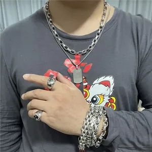 Industrieller Punk-Schmuckset aus Edelstahl mit Halsketten, Ringen und Armbändern