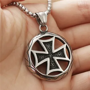 Pendentif anneau croix de fer évidé punk vintage en acier inoxydable pour hommes femmes