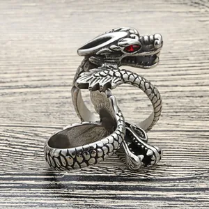 Anello drago punk retrò in acciaio inossidabile con occhi di zircone rosso macro