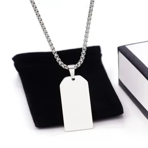 Zilveren roestvrijstalen dogtag-ketting met rechthoekige hanger en luxe geschenkdoos