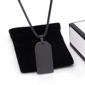 Gepolijste zwarte roestvrijstalen dog tag ketting met bijpassende ketting en fluwelen zakje