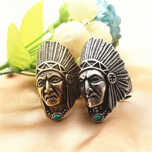 Retro-Punk Indianer-Häuptling Porträt Ringe in Gold und Silber mit Türkis-Steinen