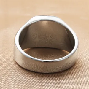 Anillo de sello cuadrado de acero inoxidable pulido para hombre en tela champán