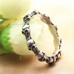 Vintage Skull Titanium Steel Ring Retro Punk Gothic Stainless Steel Band For Men Women Halloween Jewelry Finger Ring