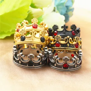 Anillos de corona punk retro en oro, negro y plata con piedras de colores para hombre