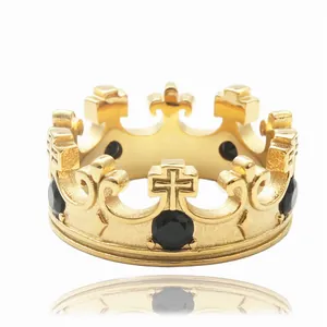 Anillo corona punk retro en acero inoxidable dorado con piedras negras y grabados