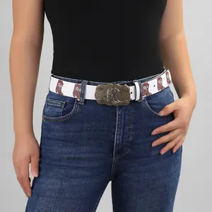Ceinture Cowboy de l'Ouest Vintage pour Femmes en Cuir PU Blanc Avec Imprimé Bottes de Cowboy Marron et Boucle en Métal Gaufrée