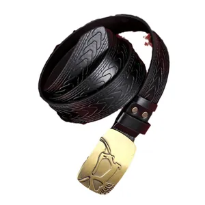 Ceinture homme en cuir noir avec motif en V et boucle dorée gravée d'un aigle