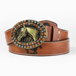 Cintura western in pelle marrone con fibbia a testa di cavallo in rilievo e strass