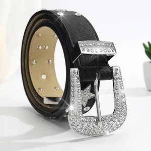 Ceinture en cuir noir avec boucle argentée ornée de strass brillants et motifs d'étoiles