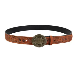 Brauner Ledergürtel mit Blumenprägung und Vintage-Bronzeschnalle im Boho-Stil