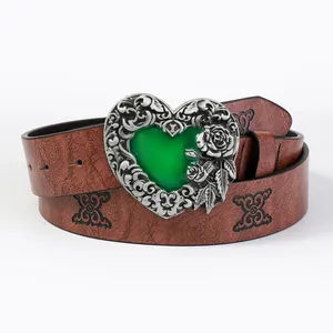 Cintura vintage marrone con fibbia a cuore grande e pietra preziosa verde