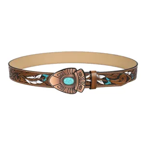 Ceinture vintage en cuir style western avec gaufrage floral et boucle turquoise sur fond blanc