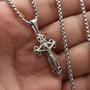 Colgante de crucifijo punk para hombre en acero inoxidable con relieve y cadena box