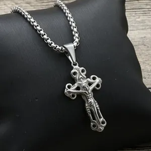 Colgante de cruz de crucifijo retro de acero inoxidable para hombre con cadena