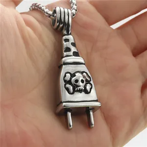Punk stijl roestvrijstalen schedel stekker hanger met bijpassende box ketting