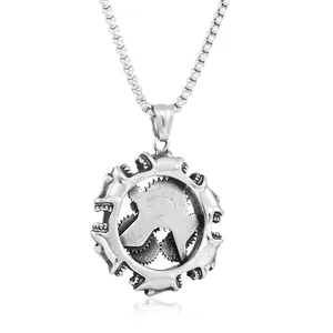 Punk-Stil Edelstahl Zahnrad Totenkopf Anhänger Halskette mit Retro-Silber-Finish