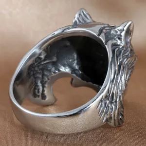 Anillo de cabeza de lobo retro para hombre en acero inoxidable estilo punk gótico