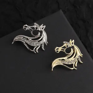 Spilla Vintage a Testa di Cavallo Con Strass Intarsiati in Lega di Zinco Pin Animale per Decorazione Abito Cappotto Gioielli Moda