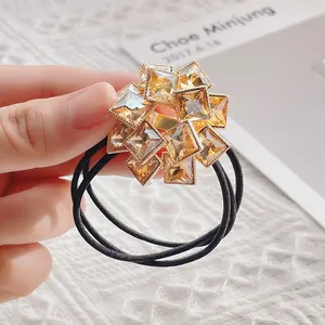 Élastique à cheveux avec fleurs en cristal ambré style coréen sur fond de dentelle