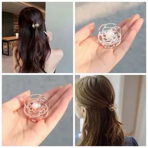 Pince à Cheveux Coréenne Minimaliste en Alliage Fleur de Rose Avec Incrustation de Künstliche Perles Pince en Métal Creux Petite Camélia Accessoires de Coiffure Quotidiens pour Femmes