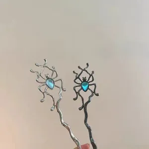 Forcine per capelli a ragno moderne con pietra di luna e design in lega d'argento